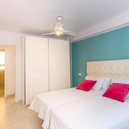 Apartamento Vialia Malaga Bagian luar foto