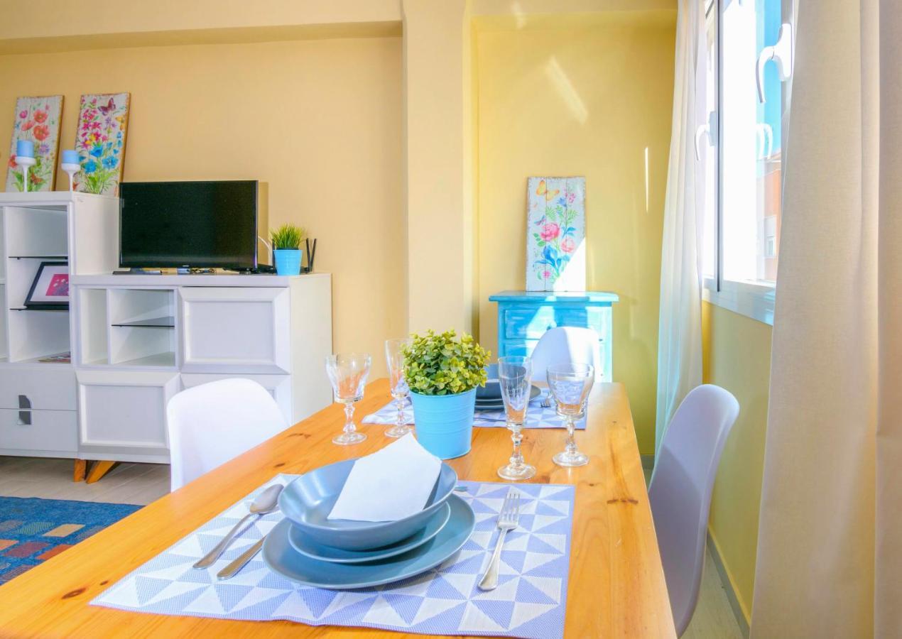 Apartamento Vialia Malaga Bagian luar foto