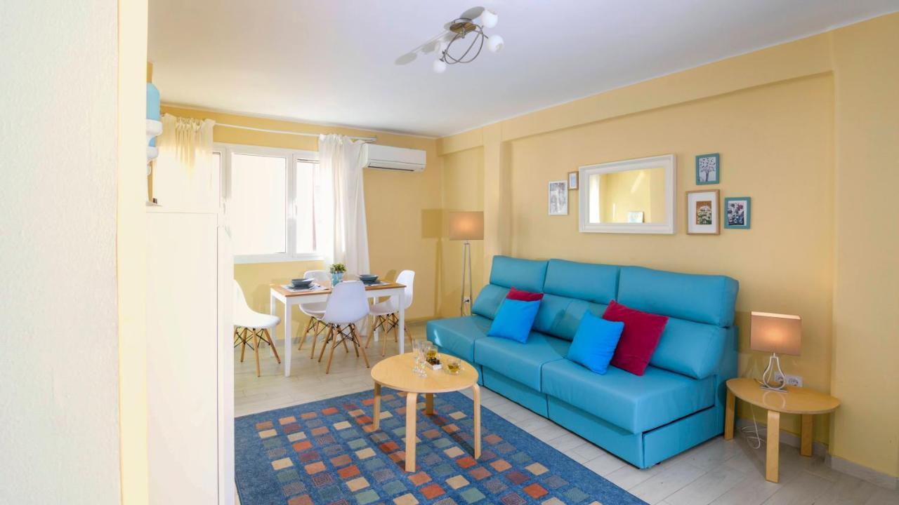 Apartamento Vialia Malaga Bagian luar foto