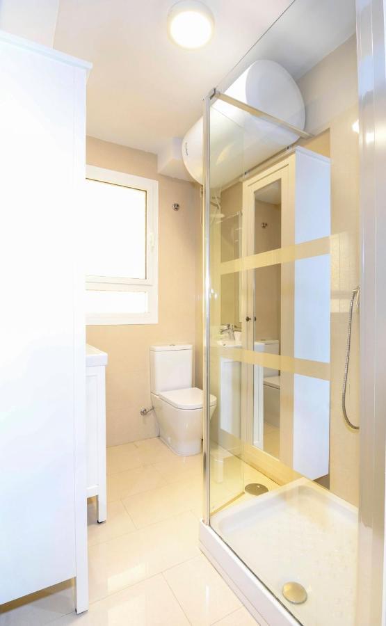Apartamento Vialia Malaga Bagian luar foto