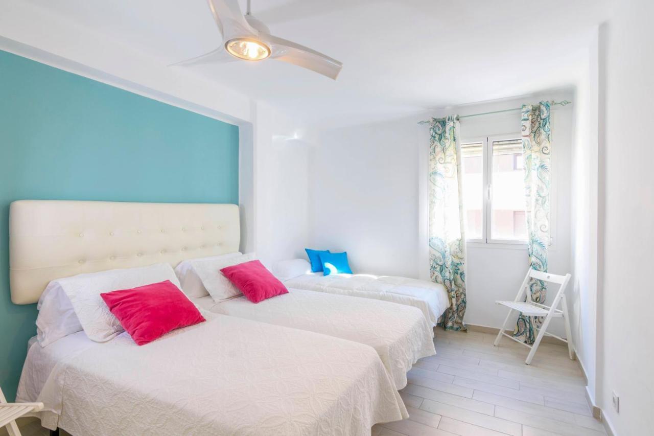 Apartamento Vialia Malaga Bagian luar foto