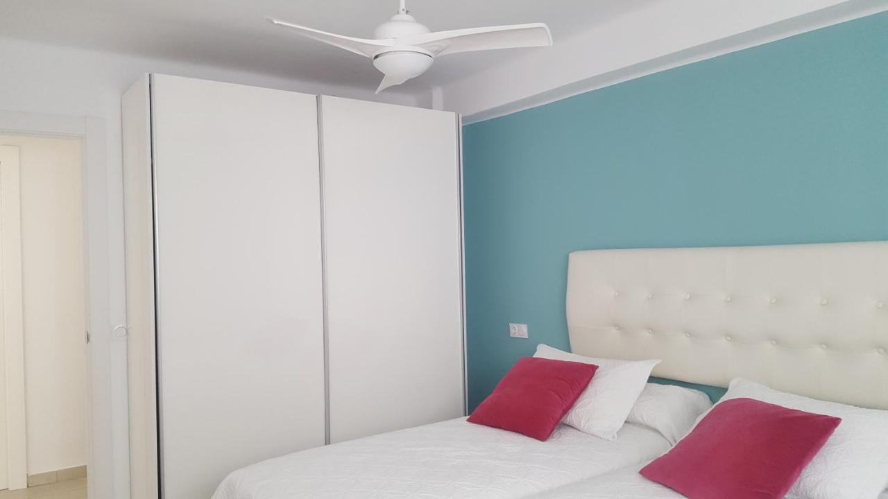 Apartamento Vialia Malaga Bagian luar foto